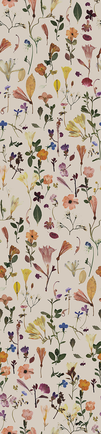 Botanic Bloom© Wallpaper in Ecru