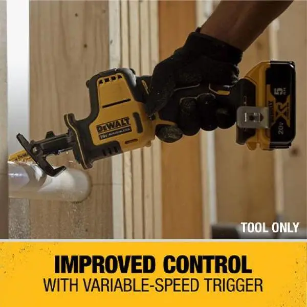 DEWALT ATOMIC 20V MAX Cordless Brushless Compact Reciprocating Saw and (1) 20V MAX Compact Lithium-Ion 4.0Ah Battery DCS369BW240