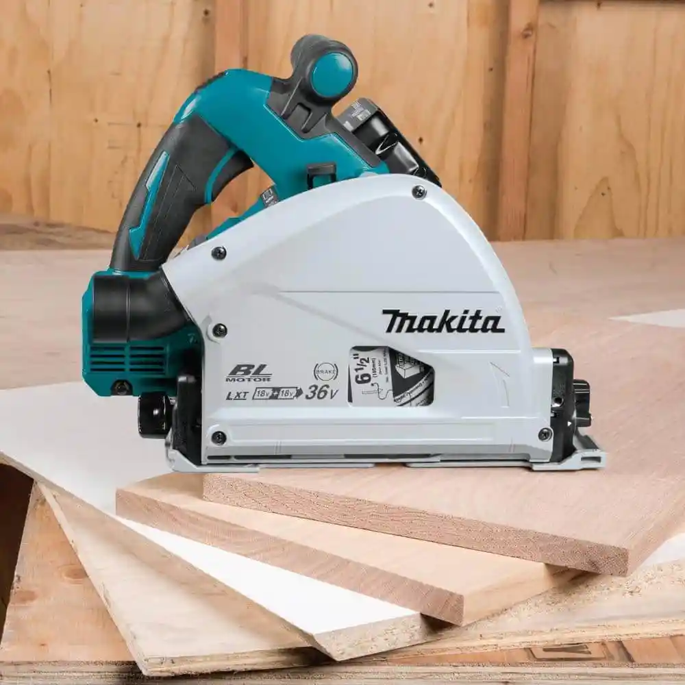 Makita 18V X2 LXT Lithium-Ion (36V) Brushless Cordless 6-1/2 in. Plunge Circular Saw w/ (2) Batteries 5.0Ah, 55T Blade XPS01PTJ