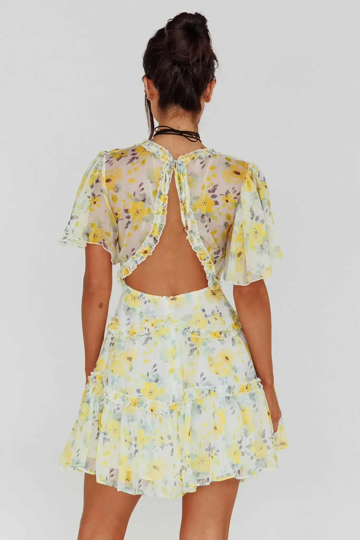 Cloudconsult Tres Chic Flutter Sleeve Cut-Out Dress Floral Yellow