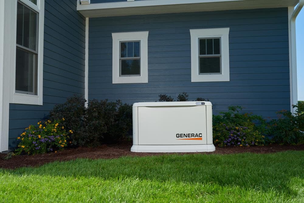 Generac Guardian 14kW Home Backup Generator with 16-circuit Transfer Switch WiFi-Enabled 7224 from Generac