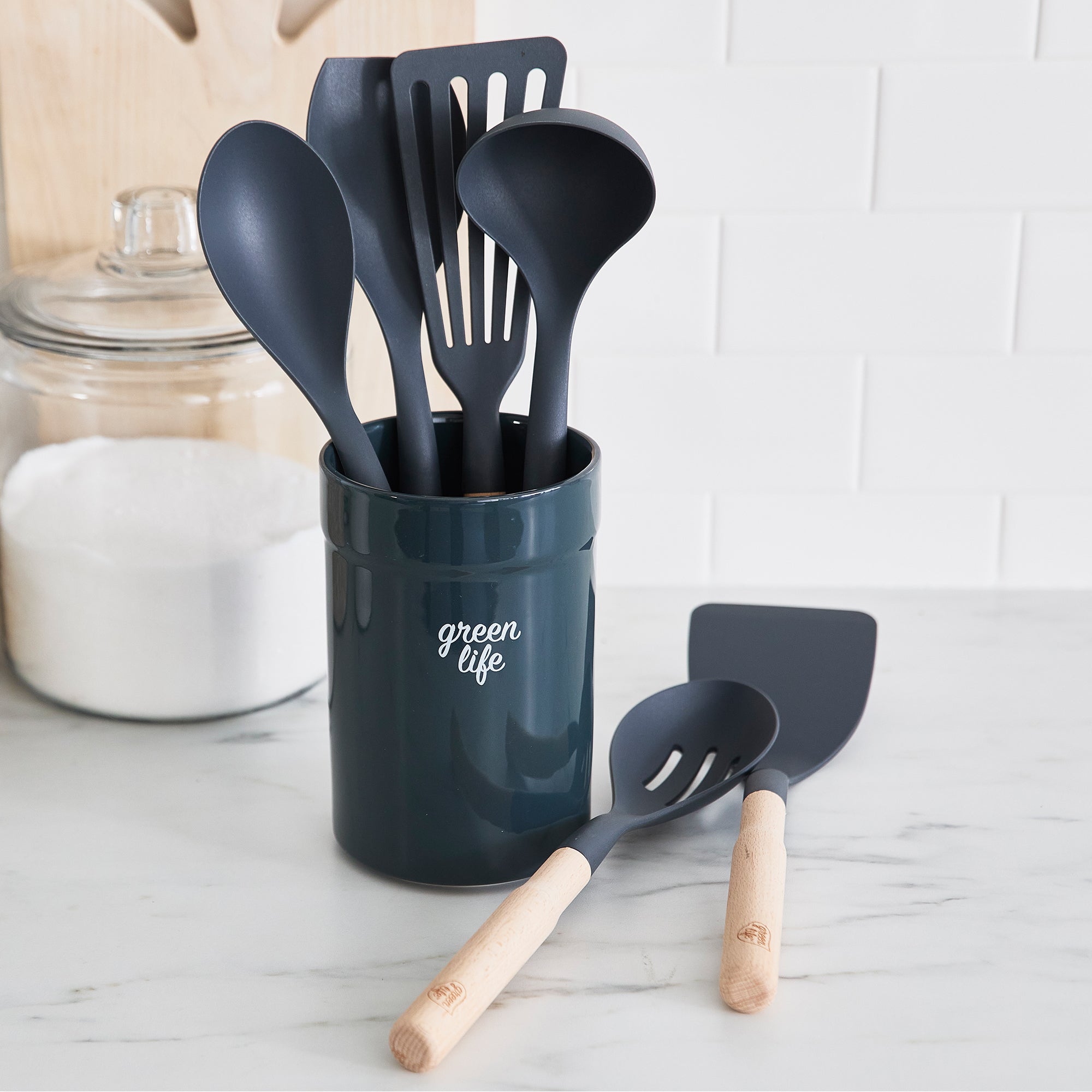 GreenLife Nylon & Wood Cooking Utensils with Ceramic Crock, 7-Piece Set | Black
