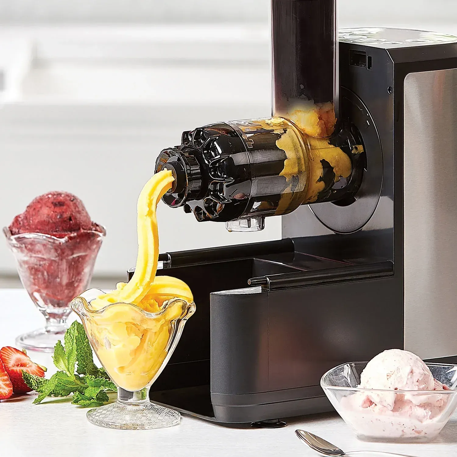 Pasta Machine with Juicer/Frozen Dessert and Meat Grinder Attachments