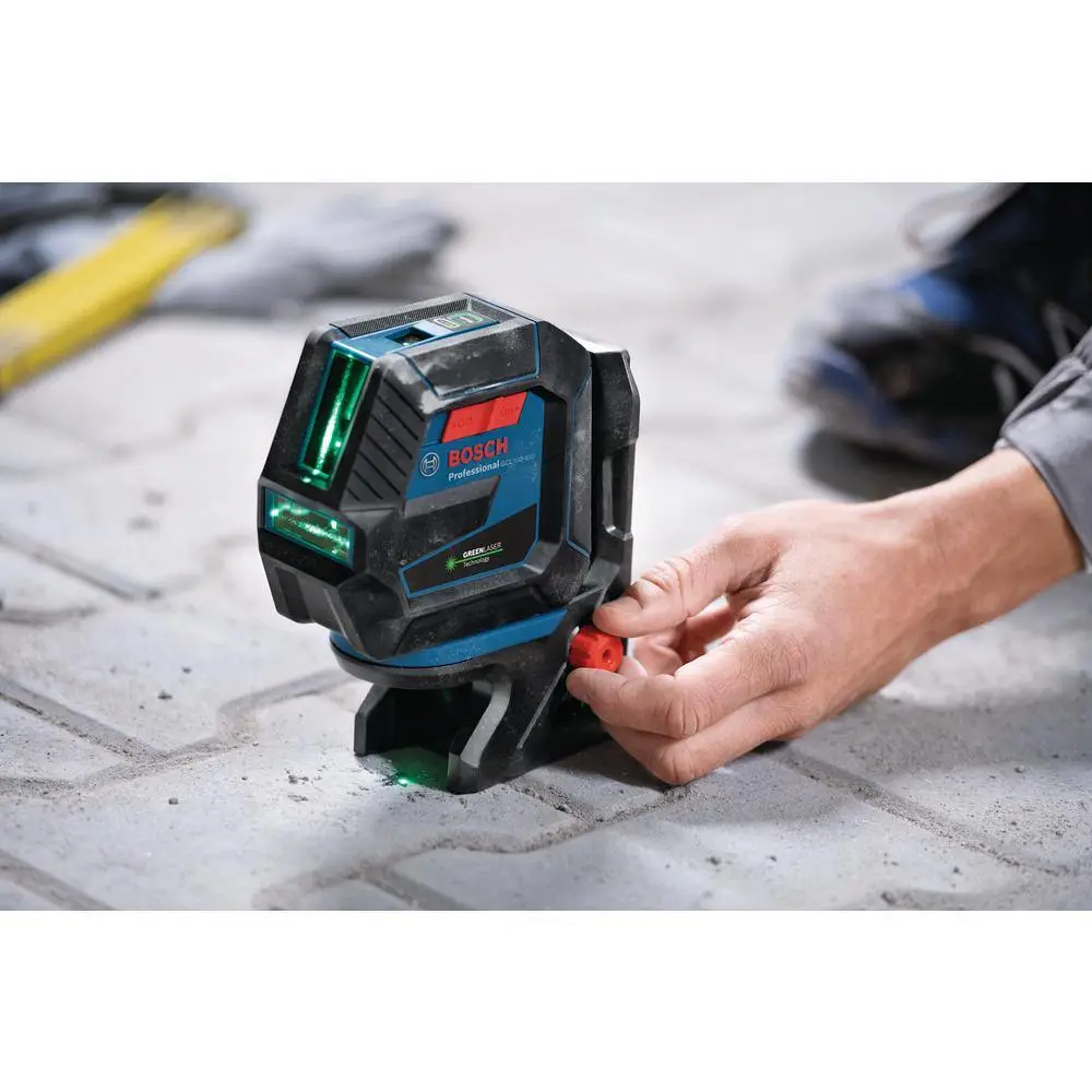 Bosch Factory Reconditioned 100 ft. Green Combination Self Leveling Laser and Mount Plus Compact Tripod with Extendable Height GCL10040RTBT150