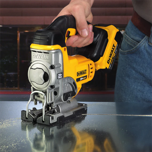 DEWALT DCS331M1 20-Volt MAX Cordless Jig Saw with (1) 20-Volt Battery 4.0Ah