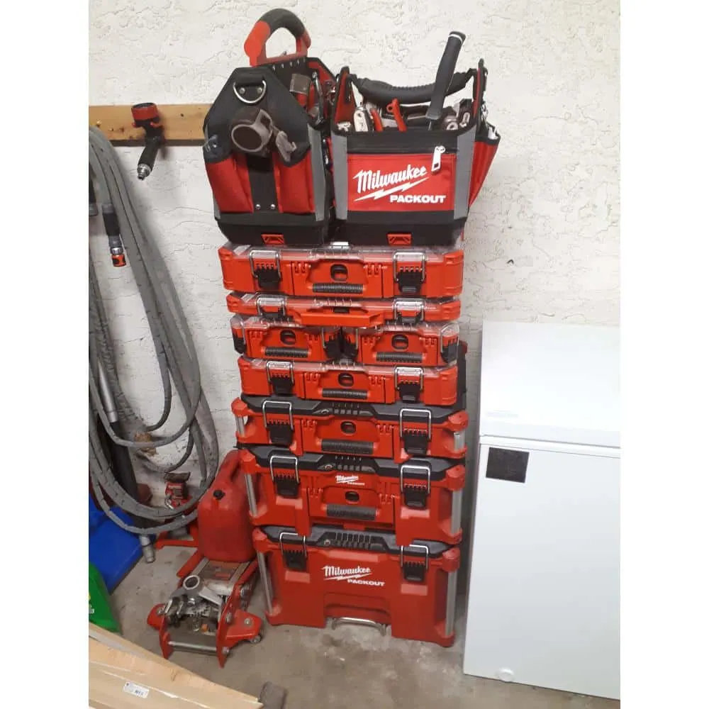 Milwaukee 15 in. PACKOUT Tote 48-22-8315