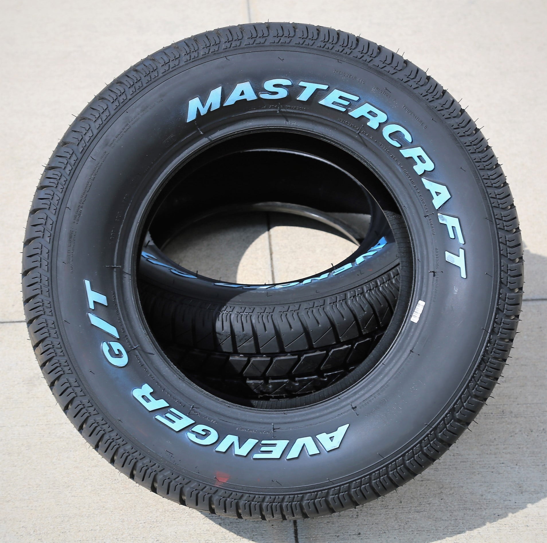 Mastercraft Avenger G/T 235/70R15 102T AS All Season A/S Tire