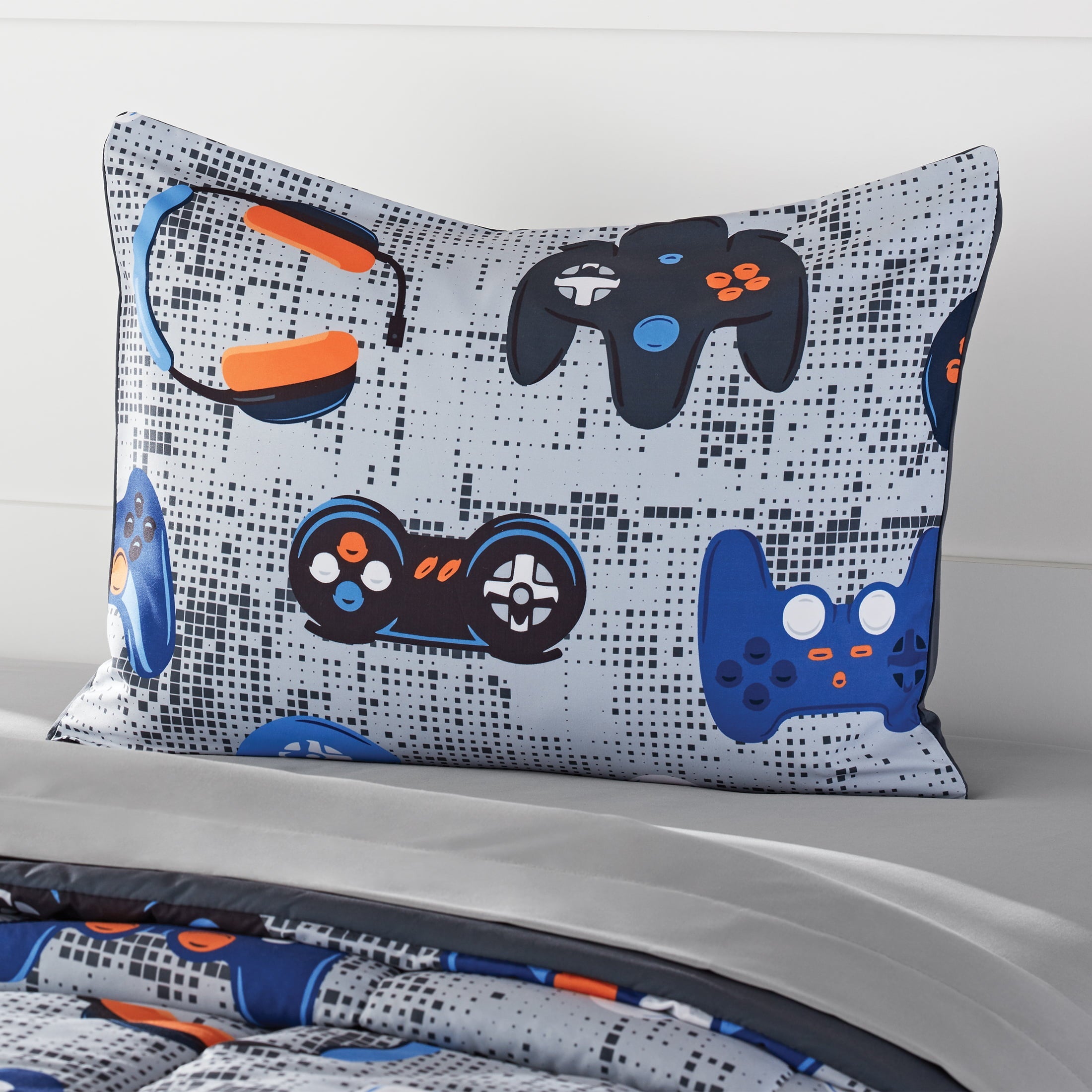 Your Zone Kids Gamer 5-Piece Video Game Themed Bed-in-a-Bag, Twin