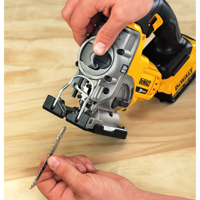 DEWALT DCS331M1 20-Volt MAX Cordless Jig Saw with (1) 20-Volt Battery 4.0Ah