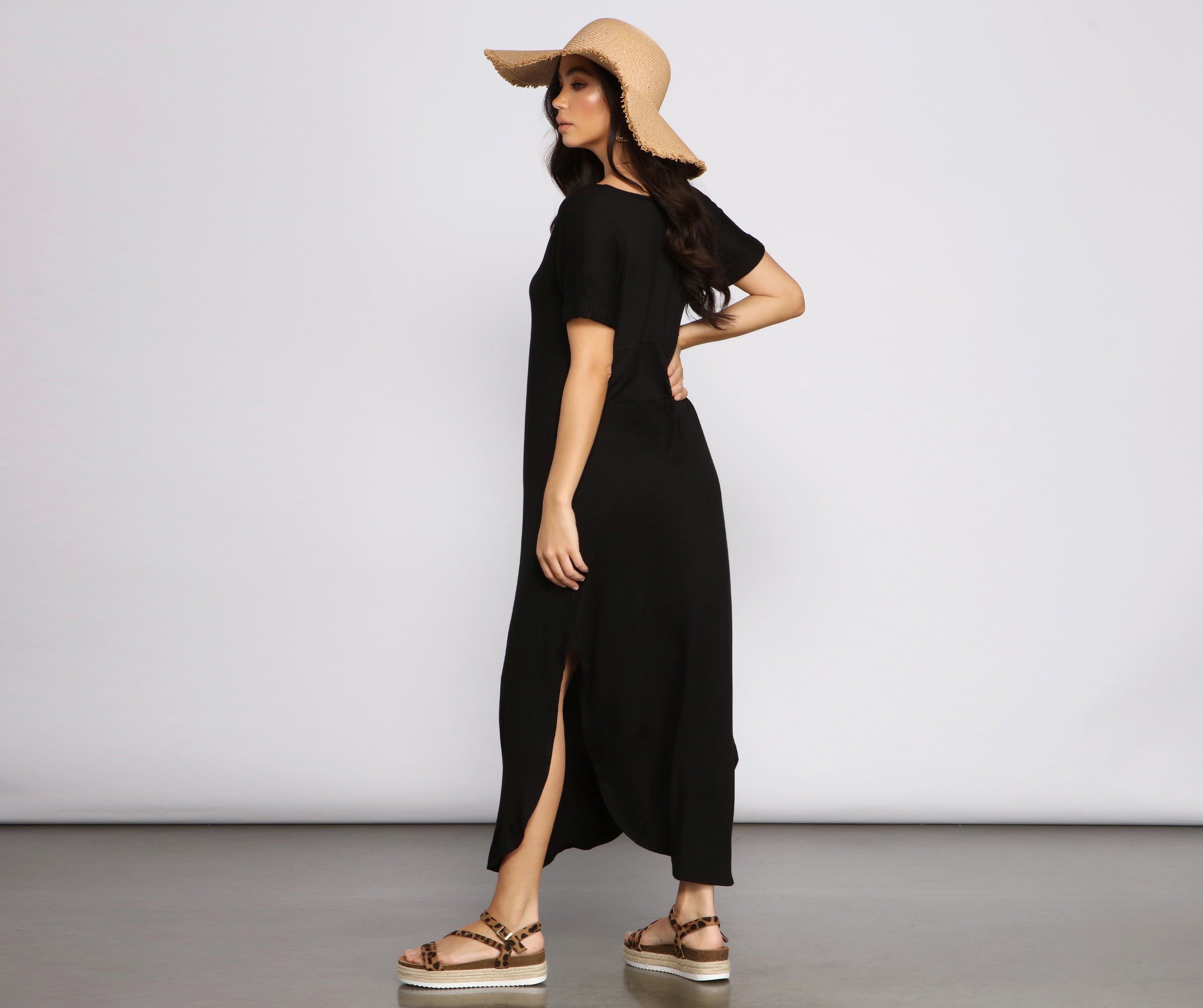 A Casual-Chic Moment Maxi Dress