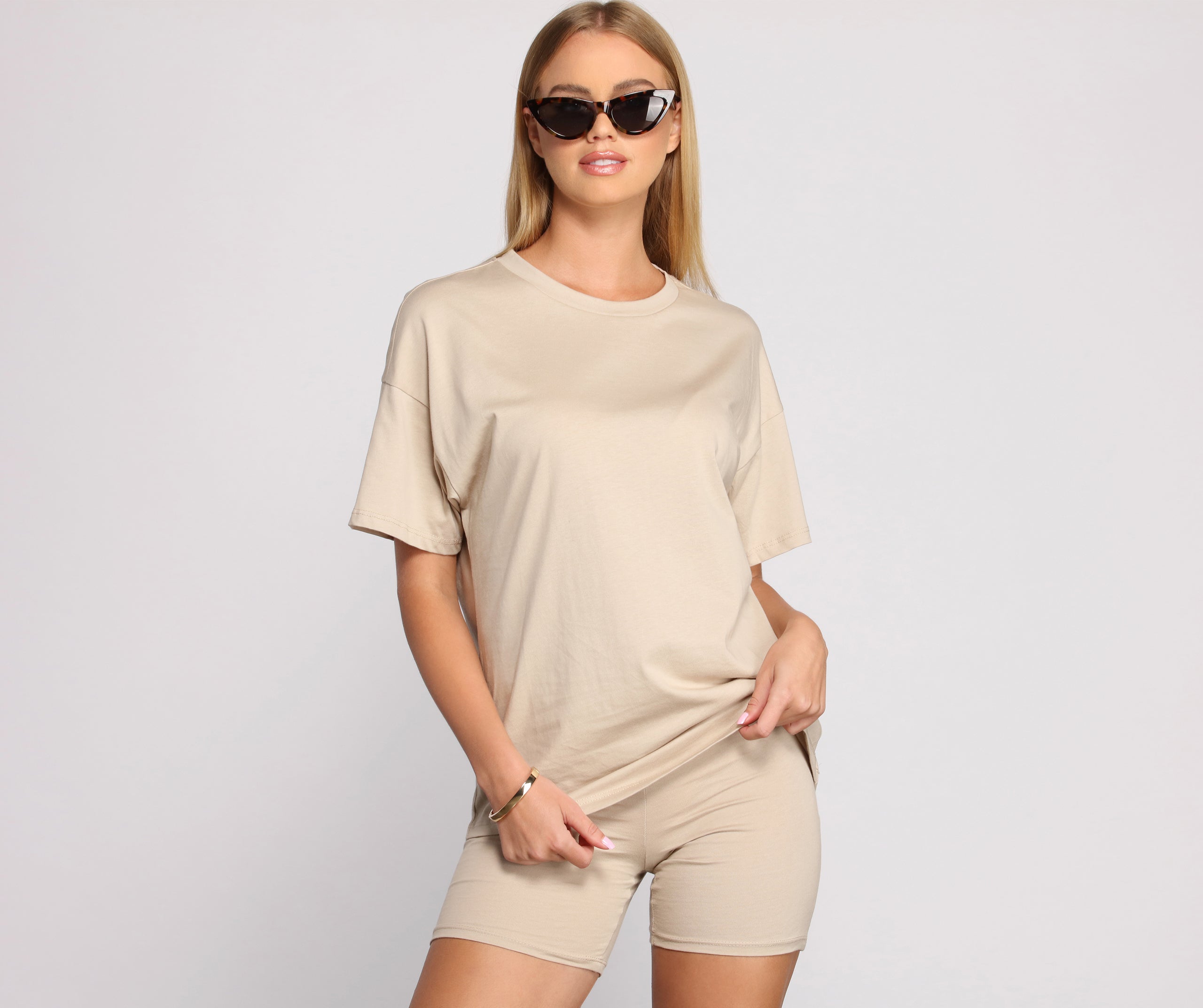 Feeling Basic Crew Neck Tee