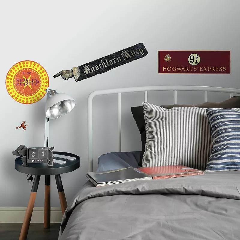 RoomMates Harry Potter Signs Wall Decal
