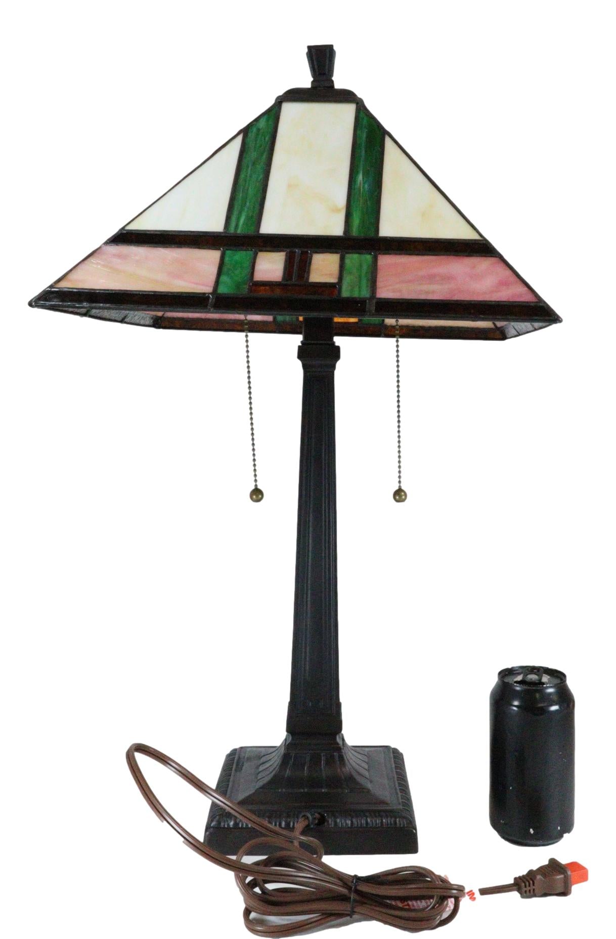 Frank Lloyd Wright Mission Style Geometry Pyramid Stained Glass Side Table Lamp