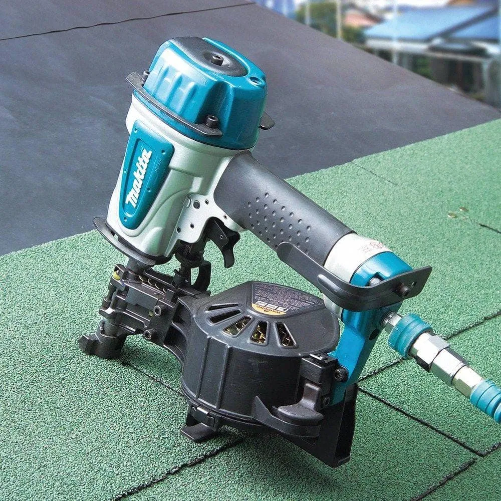 Makita 1-3/4 in. 15° Roofing Coil Nailer AN453