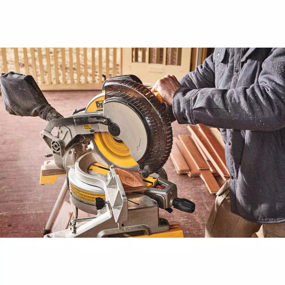 DEWALT 15 Amp Corded 10 in. Compound Single Bevel Miter Saw and#8211; XDC Depot
