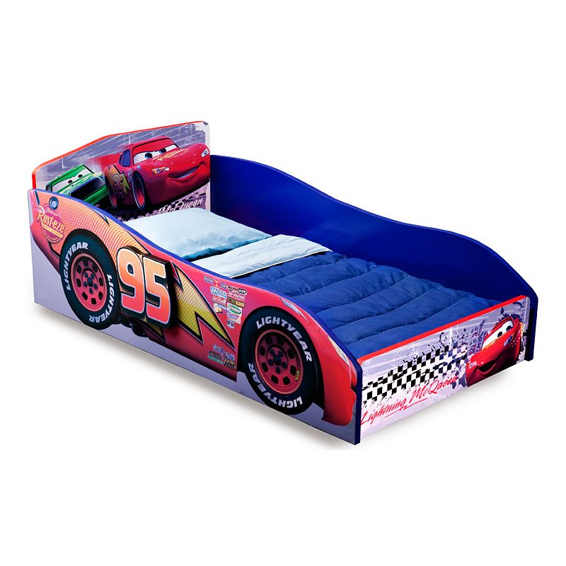 Disney / Pixar Cars Wood Toddler Bed by Delta Children