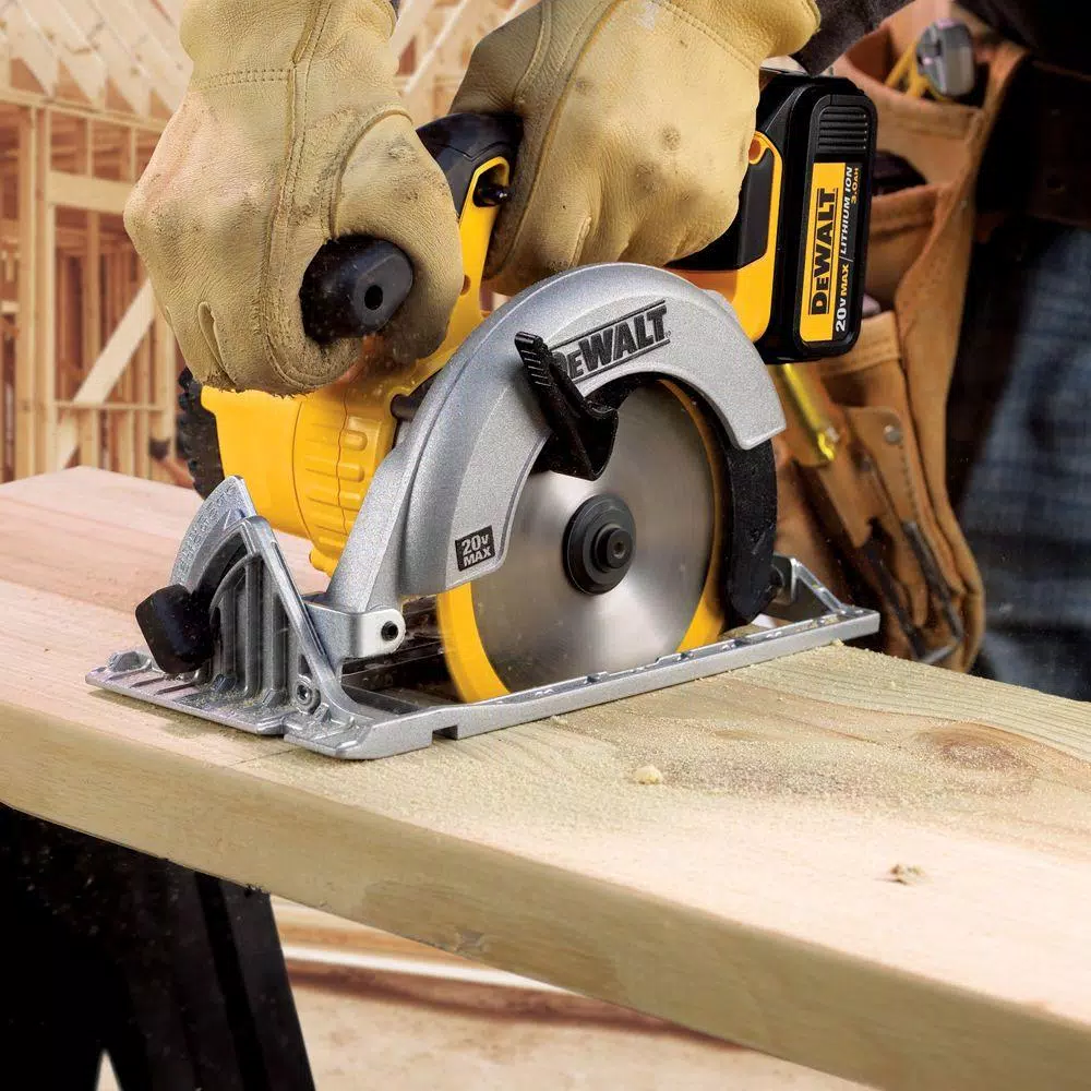 DEWALT 20-Volt MAX Cordless 6-1/2 in. Circular Saw with (1) 20-Volt Battery 4.0Ah and Charger and#8211; XDC Depot