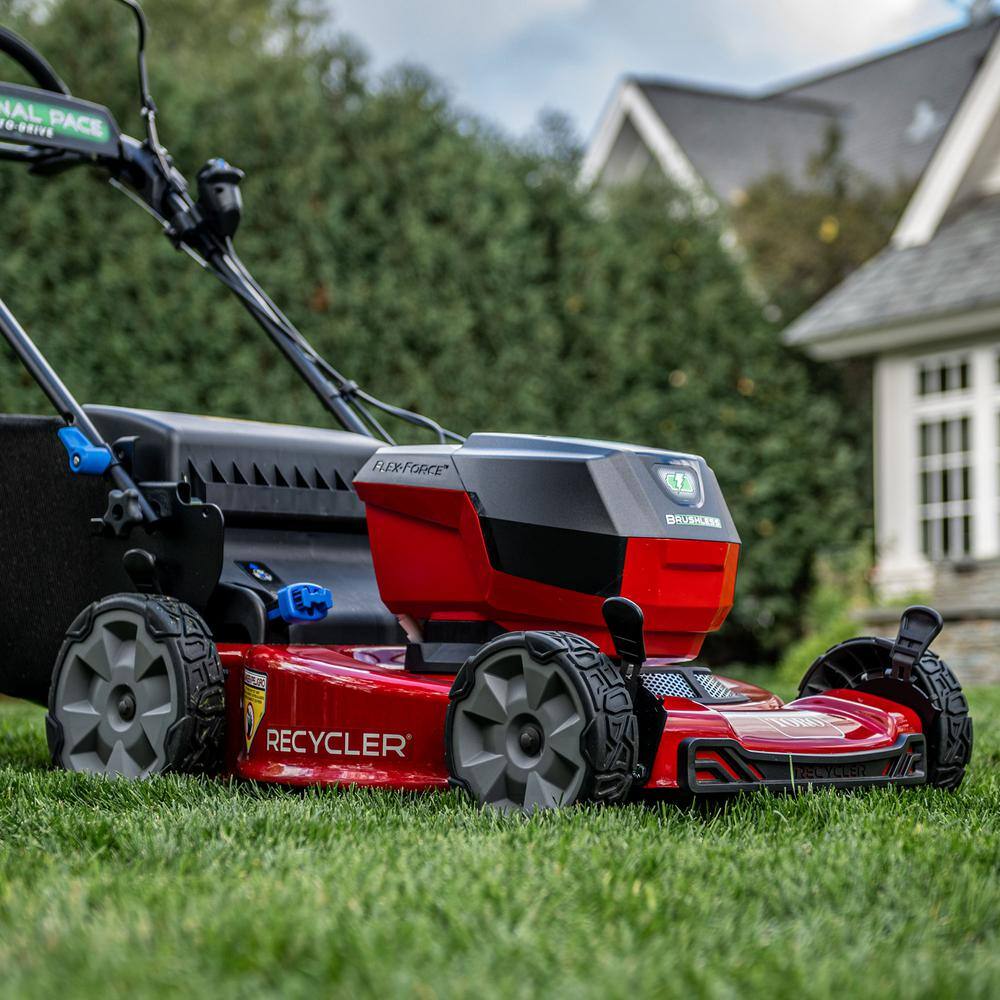 Toro 21466T Recycler 22 in. SmartStow 60-Volt Max Lithium-Ion Cordless Battery Walk Behind Push Lawn Mower (Tool-Only)